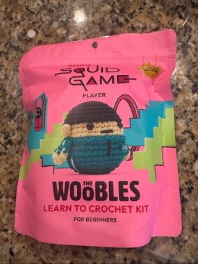Netflix The Woobles Crochet Kit - Pink & Teal